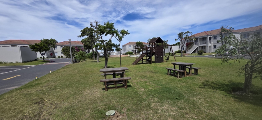 To Let 2 Bedroom Property for Rent in Royal Ascot Western Cape